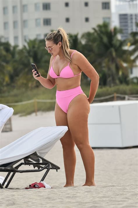 Iskra Lawrence In A Pink Bikini Celebmafia