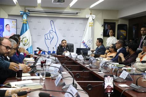 Diputado Rodas Se Re Ne Con Autoridades De El Progreso