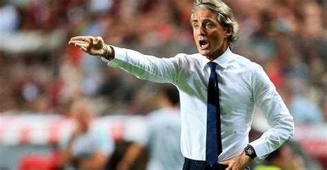 Roberto Mancini Veut Que La Serie A S Attaque Au Racisme