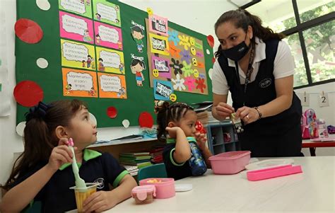 Qué debo estudiar para ser maestra de preescolar en México