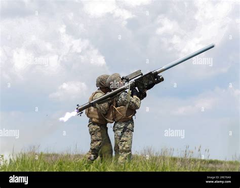 Stinger missile system hi-res stock photography and images - Alamy