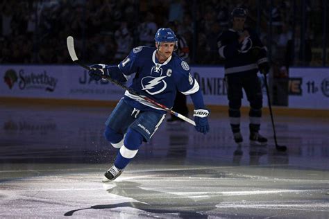 Download Ice Hockey Steven Stamkos Cinematic Live Wallpaper