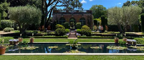 Famed Filoli Estate Serves Up Summertime Splendor