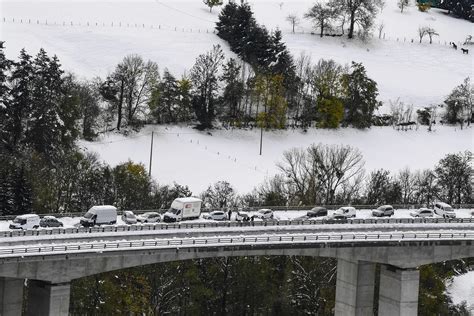 Las Fotos Del Caos En Francia Por El Intenso Temporal De Nieve Que Dejó Varados A Miles De