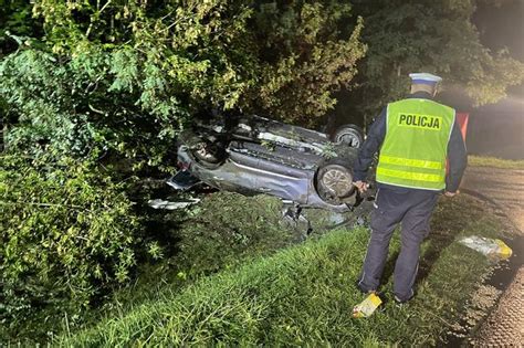 Studzienki Tragiczny wypadek pod Kcynią Nie żyje 36 letni pasażer