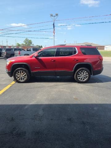 View build 1.5 inch Lifted 2019 GMC Acadia 2WD | Rough Country