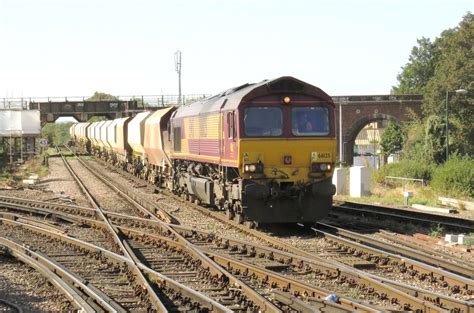 66125 Strood GB Railfreight Class 66 No 66125 Approache Flickr