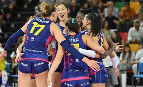 Volley Champions League Femminile Scandicci Inizia Con Una