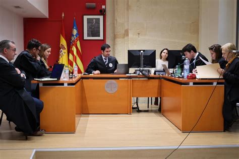 JUICIO ALCOY GERIÁTRICO DOMUSVI MUERTOS La aseguradora alega una