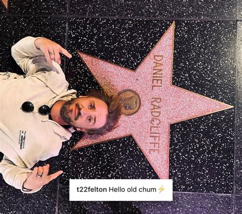 Pop Base On Twitter Tom Felton Poses With ‘harry Potter’ Co Star Daniel Radcliffe’s Star On