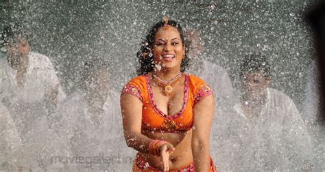 Suja Latest Hot Wet Stills Suja Hot Wet Photos Suja Hot Pics