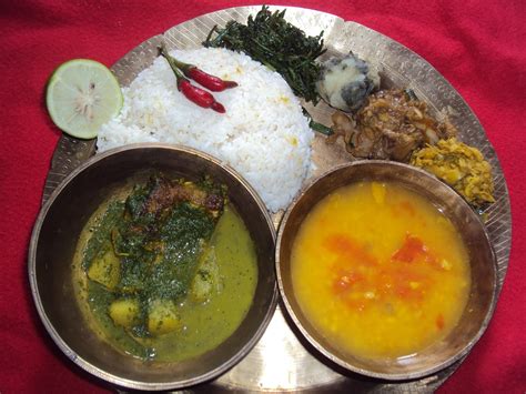 DELICIOUS ASSAMESE THALI: An Assamese Thali-Fern,Mashed potato with heartleaf,Alkaline with ...