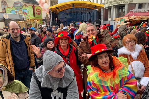 Wiesbadenaktuell Großes und buntes Narrentreiben trotz grauer Wolken