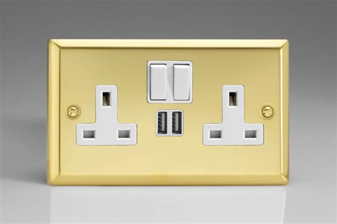 Varilight Classic Victorian Brass 2 Gang 13a Single Pole Switched Socket 2 5v Dc 2100ma Usb