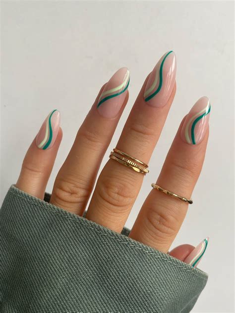 25 Sage Green Nails That Are Worth Swooning Over Green Nails Green