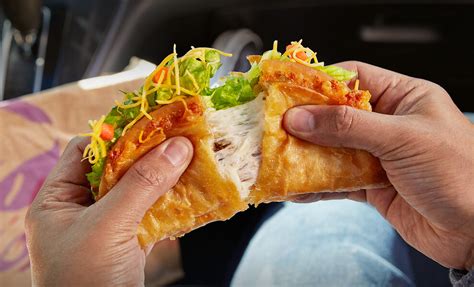 When Will Taco Bell S Quesalupa Leave The Menu Thrillist