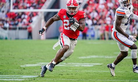 Georgia Rb Ruled Out For Season With Knee Injury