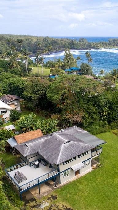 awesome places to stay in hana for your maui adventure | Fun Life Crisis