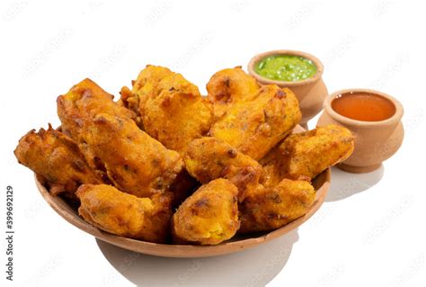 Indian Traditional Paneer Pakora Or Pakoda Snacks On White Background