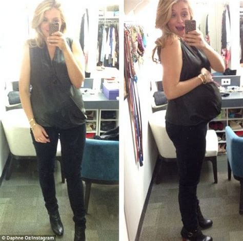 A Model Mom To Be Eight Months Pregnant Daphne Oz Dances Down The New York Fashion Week Runway