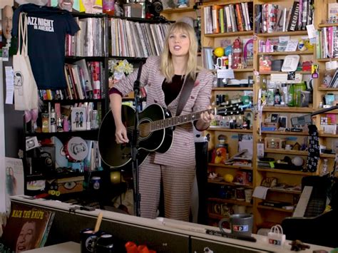 Watch: Taylor Swift slings her Gibson acoustic at the Tiny Desk