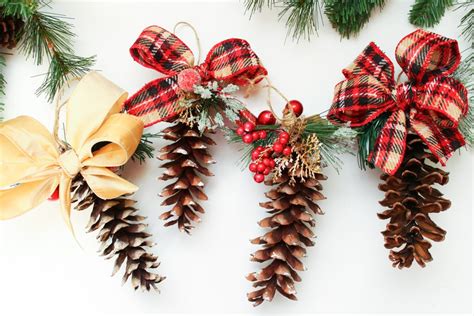 DIY Pine Cone Ornaments | Domestically Creative