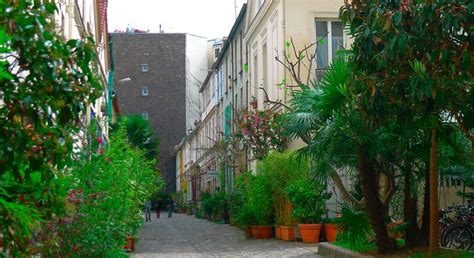 Paris Est Une Ville Qui Regorge De Surprises Et De Petites Impasses