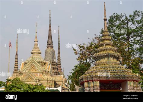 Chao Phraya River & Buddhist Temples, Bangkok 220120 Stock Photo - Alamy