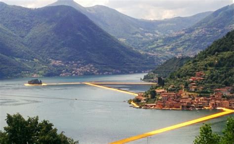 These Floating Piers Opens on Lake Iseo (Italy) allowing Visitors to ...