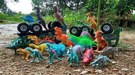 Wadidaw Truk Oleng Angkut Dinosaurus Warna Warni Stegosaurus