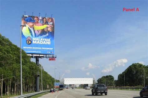 Firstboard 2 Vertical Unipole Billboard At KLIA Expressway KM 9 4