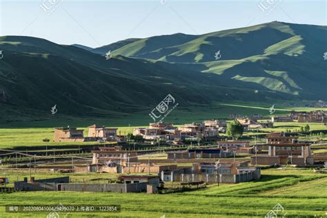 阿坝草原农耕民居高原平原自然风景摄影素材汇图网