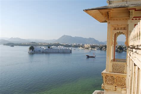 Udaipur Lake Palace - Travel2Asia