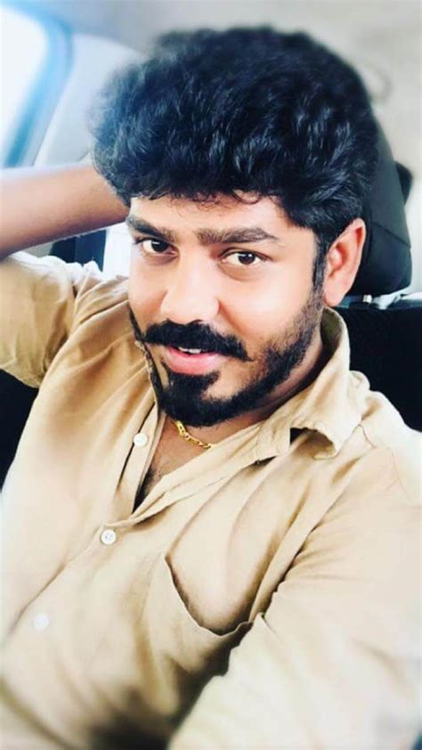 Vignesh Karthick Wiki, Biography, Age, Director, Anchor, Movies, Videos ...