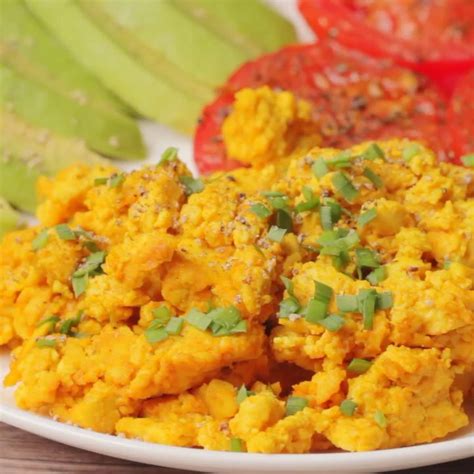 Super Eggy Vegan Tofu Scramble [video] Whole Food Recipes Vegetarian Recipes Healthy Breakfast