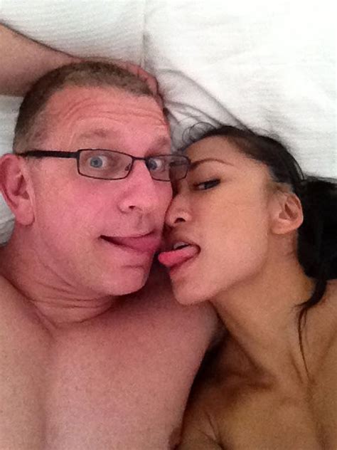 Gail Kim Nude LEAKED Pics With Robert Irvine Cellphone Porn