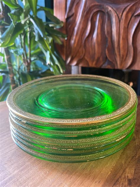 Green Depression Glass Lunch Plates Set Of 8 Vintage Green Etsy