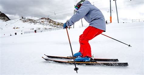 How To Ski On Ice 10 Steps For Skiing On Icy Slopes Carv