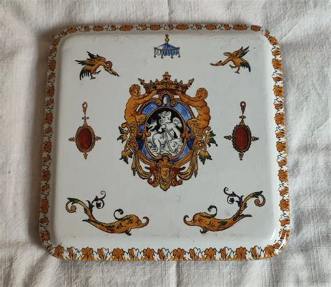 ANCIEN DESSOUS DE plat en faïence de Gien décor renaissance italienne