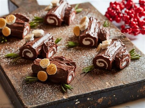 Miniature Yule Log Yodels Recipe Easy Yule Log Cake Alternative