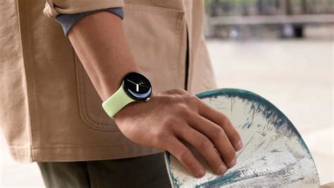 Представлены Pixel Watch — первые часы Google - Rozetked.me