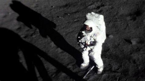 Beamter Wollte Autogramm Zollformular Von Neil Armstrong Geklaut