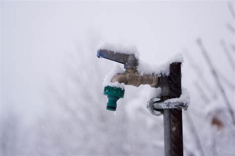 Wasserleitung vor Frost schützen Wasserhahn Frostschutz