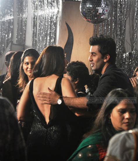 Dollar Chauhan Kareena Kapoor Piping Hot Bare Back Well Rounded Figure Show At BIG STAR