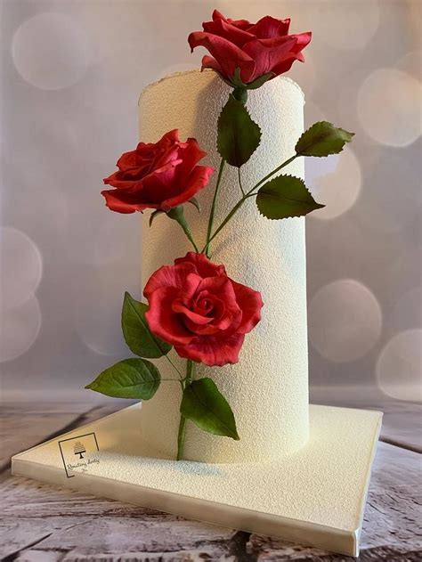 Luxury Minimalism Decorated Cake By Renatiny Dorty CakesDecor