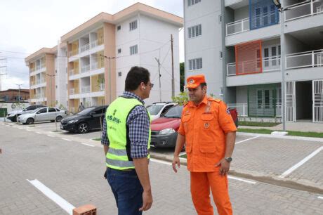 Residencial Rodrigo Otávio do Prosamin recebe AVCB do Corpo de