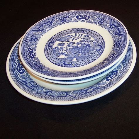 Three Vintage Blue Willow Plates From Ruthsredemptions On Ruby Lane