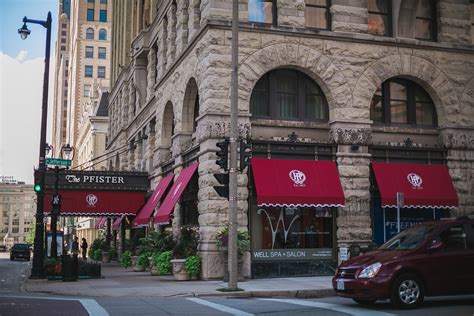 Alison & Craig | The Pfister Hotel