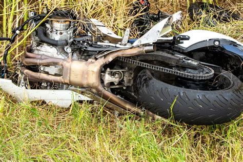 Biker kracht frontal in Audi Tödlicher Motorrad Unfall bei Gießen