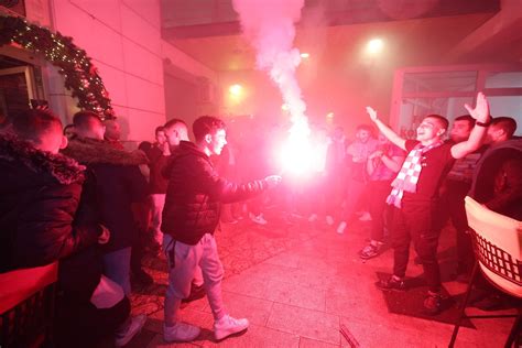 Video Foto Pogledajte Slavlje Na Ulicama Hrvatske Nakon Pobjede Nad